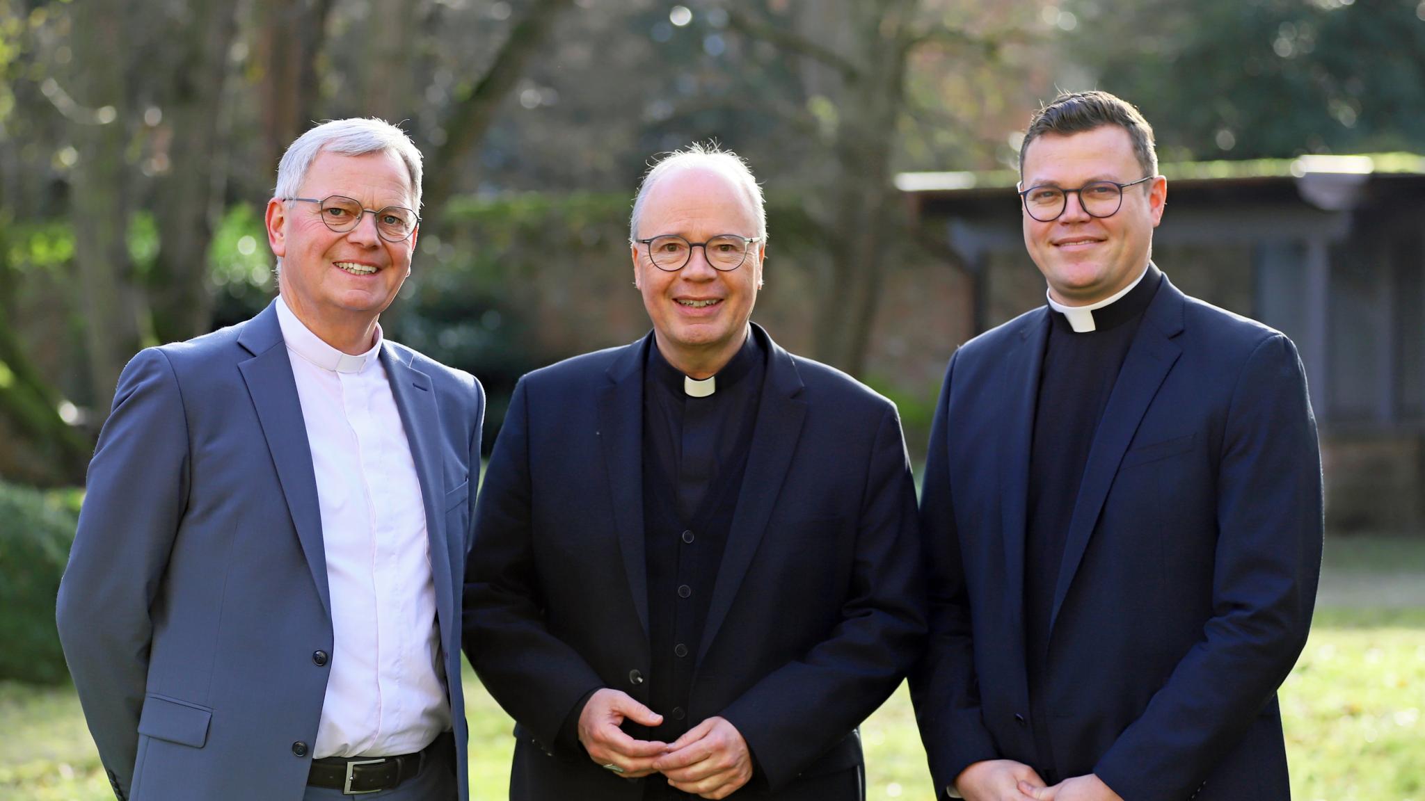 Generalvikar Ulrich von Plettenberg, Bischof Stephan Ackermann und Regens Tim Sturm (vlnr.)